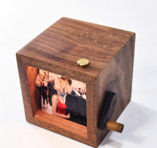 Hand-Cranked Memory Flipbook